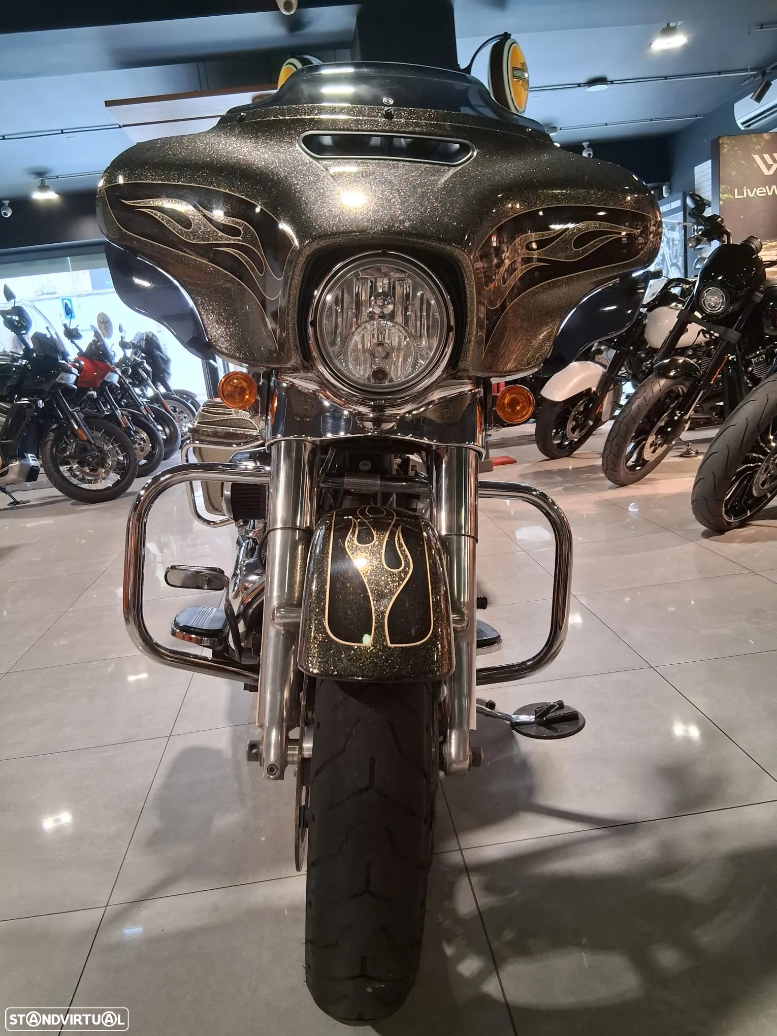 Harley-Davidson Street GLIDE SPECIAL - 6