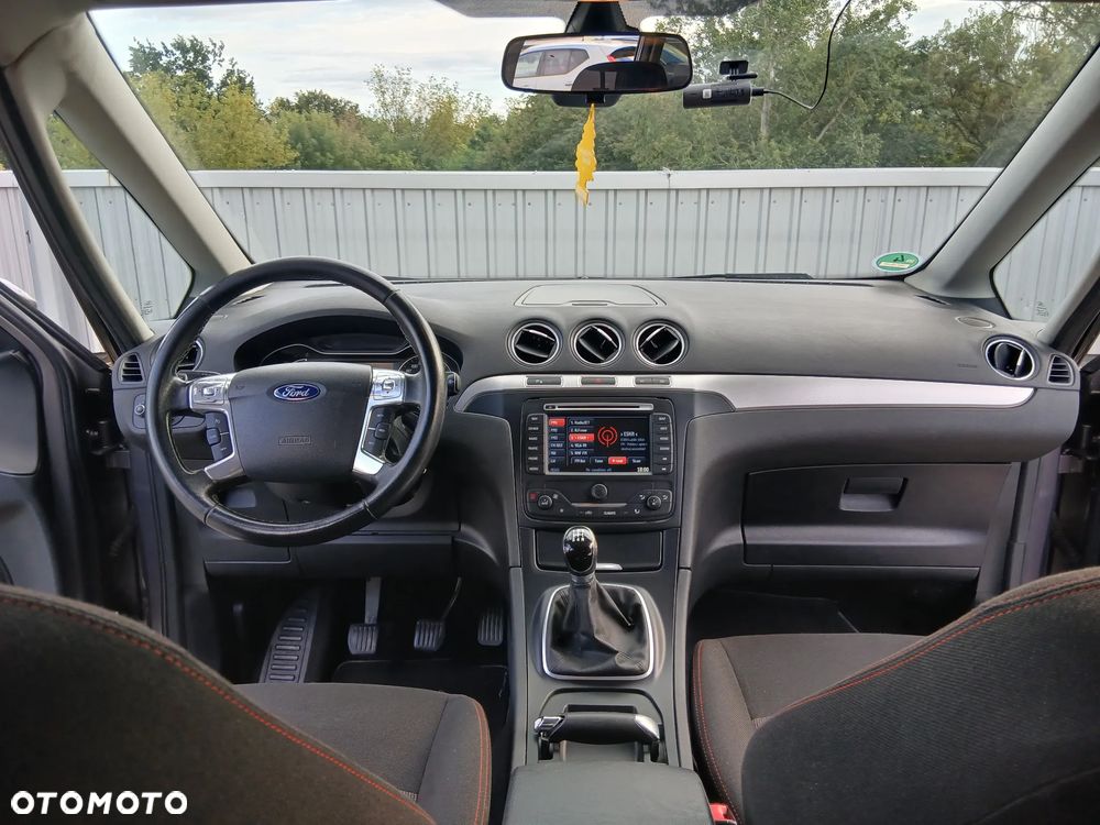 Ford Galaxy 2.0 Titanium - 17