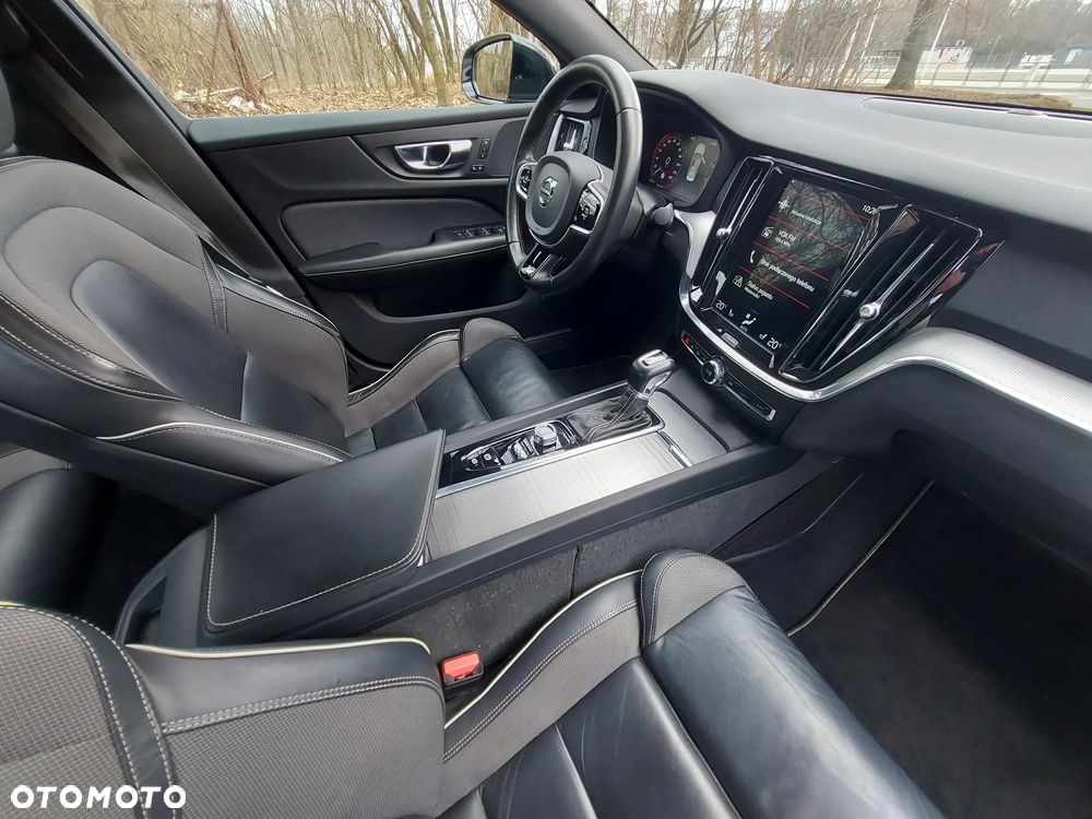 Volvo S60 T4 R-Design - 31