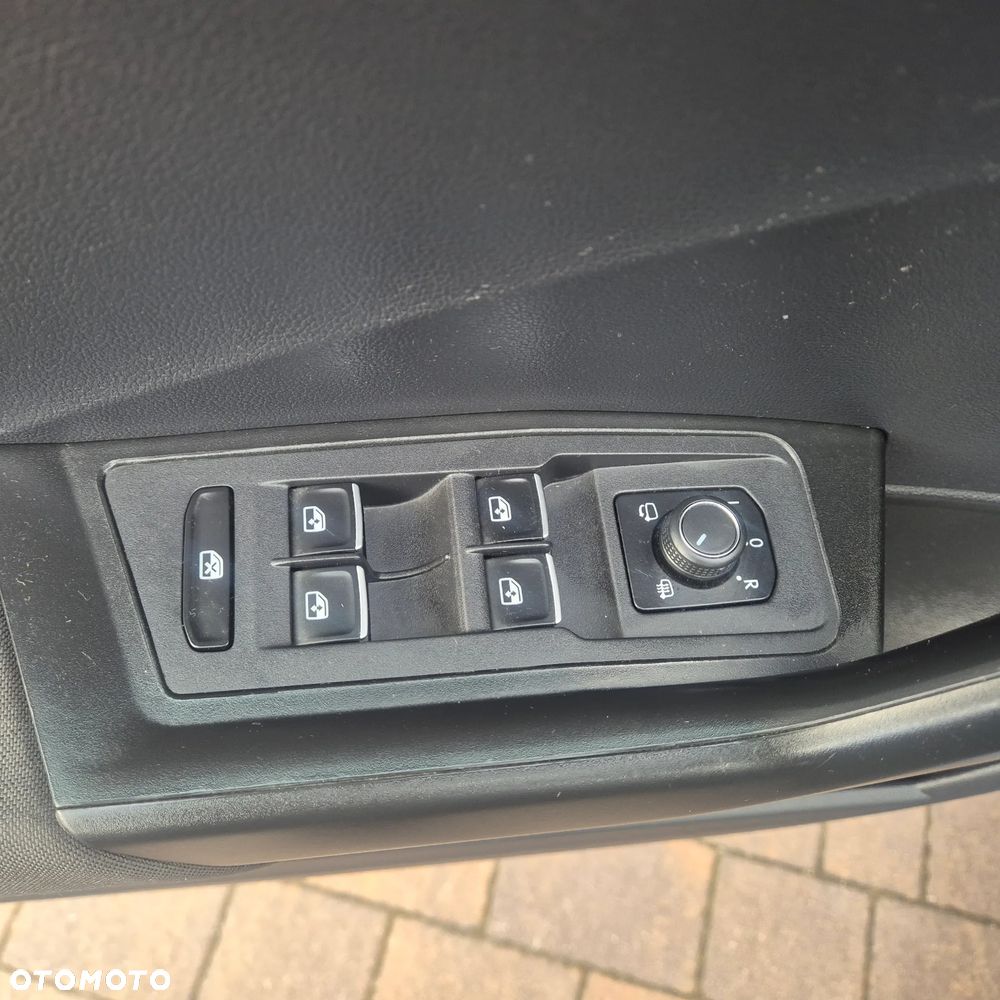 Volkswagen T-Roc 1.0 TSI Style - 16