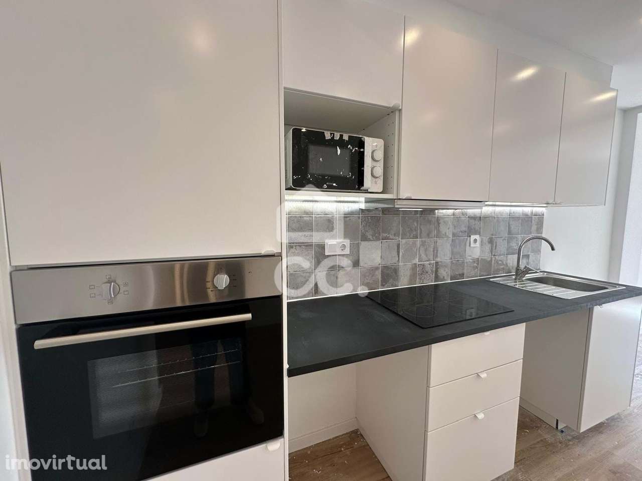 Apartamento Renovado com Terraço em Algueirão-Mem Martins - Grande imagem: 4/16