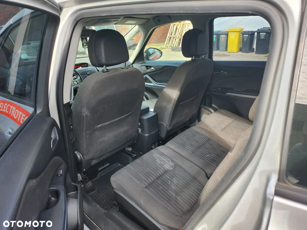Opel Zafira - 21