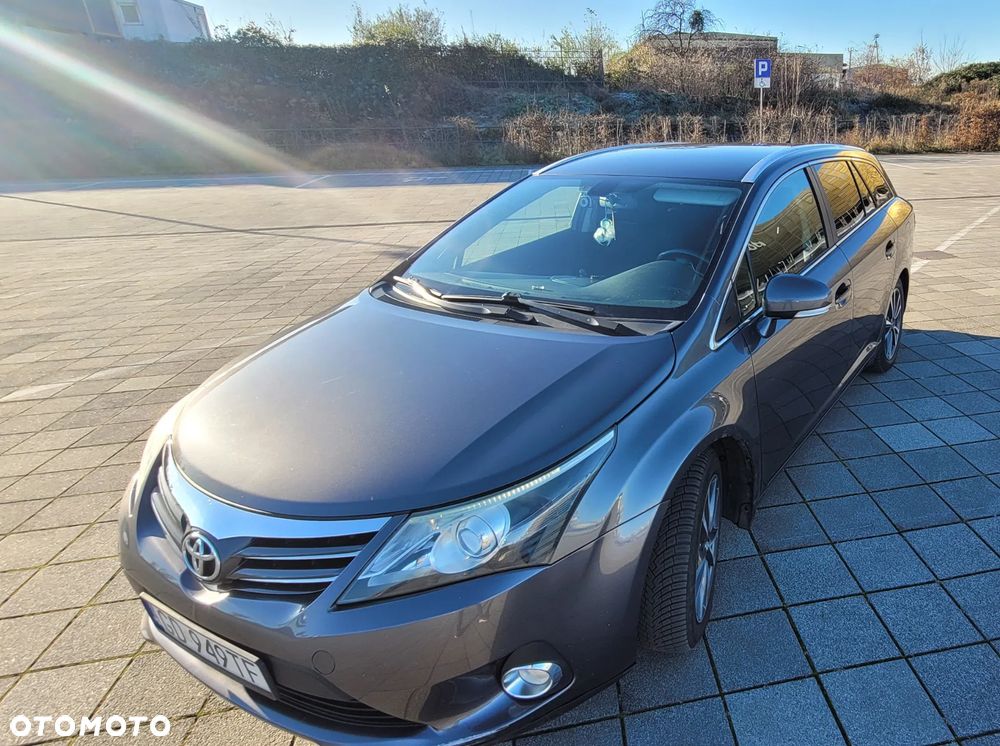 Toyota Avensis 2.2 D-4D Business Edition - 2
