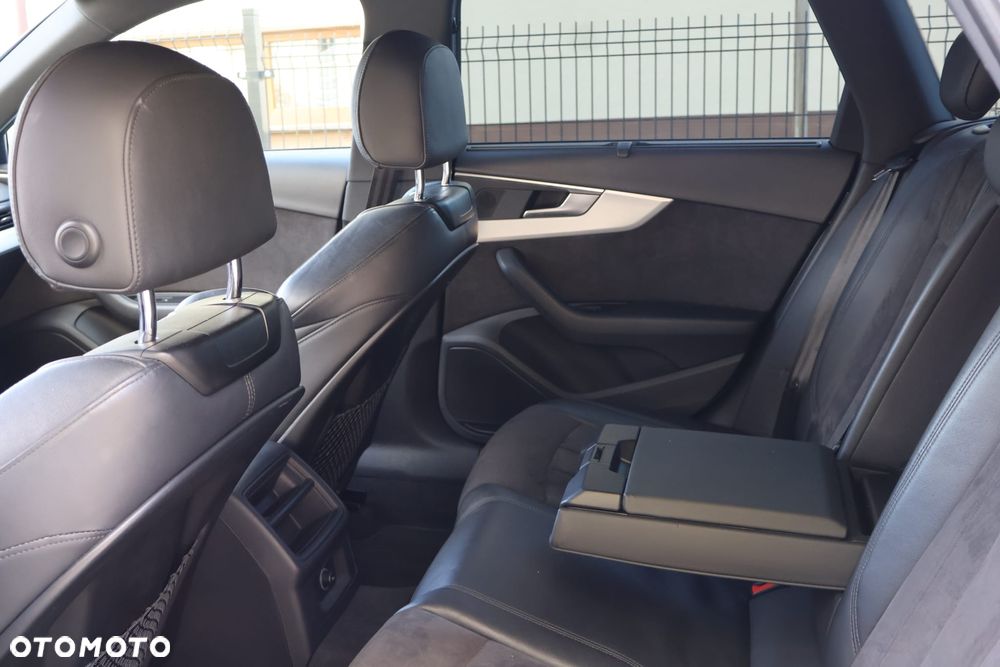 Audi A4 Avant 2.0 TDI - 16