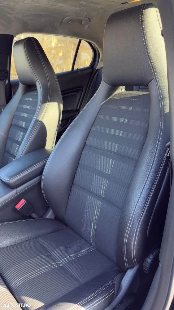 Mercedes-Benz GLA 180 7G-DCT StreetStyle - 20