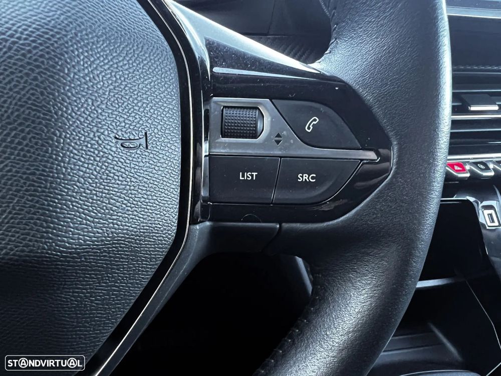 Peugeot 2008 1.2 PureTech Allure - 15
