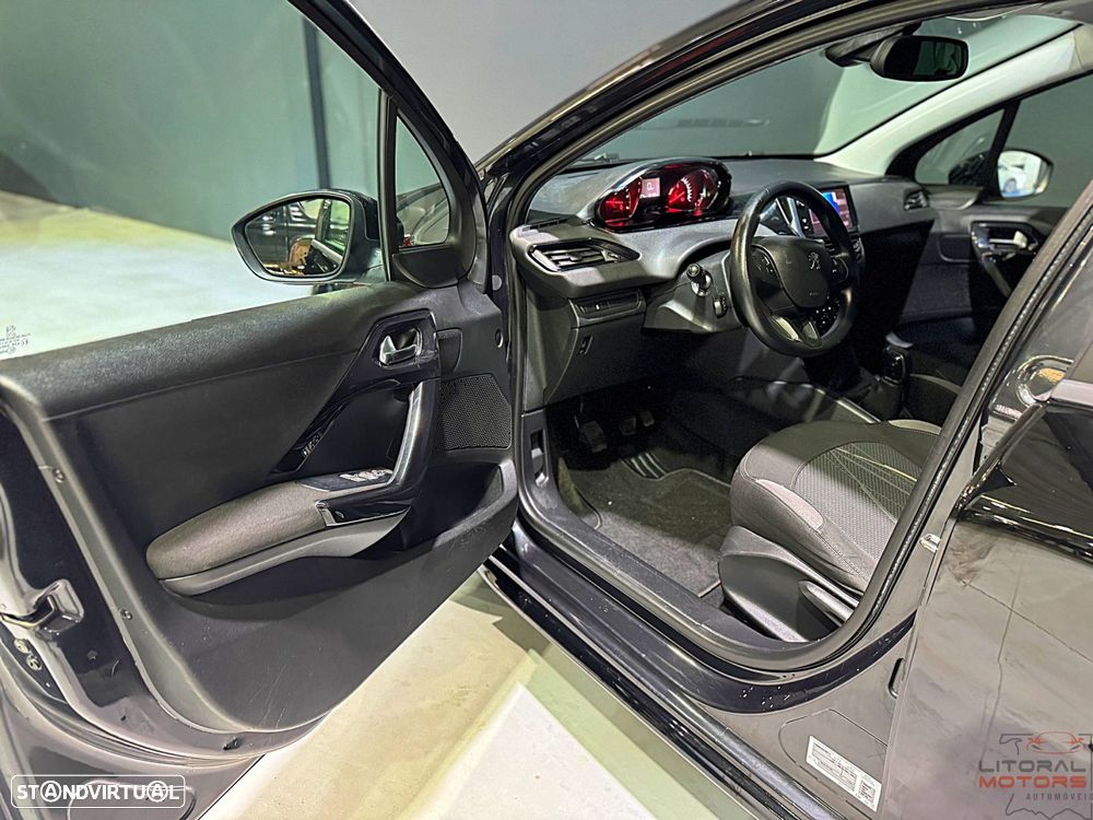 Peugeot 208 1.4 HDi SE Style - 13