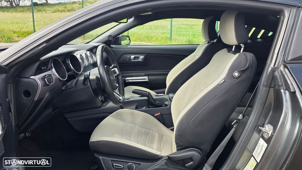 Ford Mustang 2.3i EcoBoost Aut. - 18