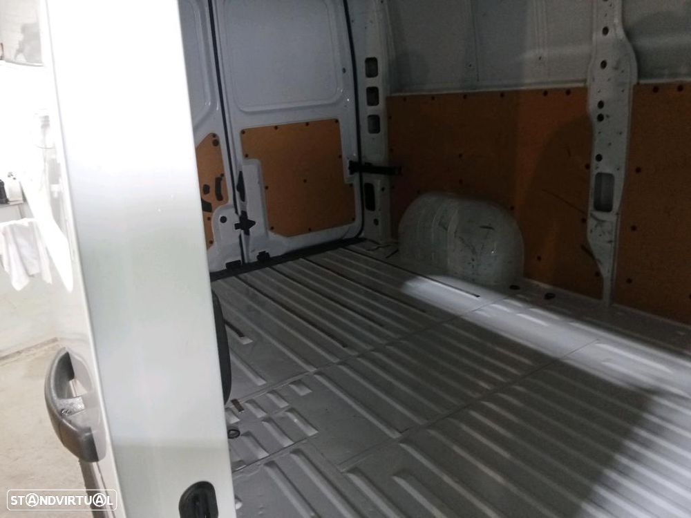 Renault MASTER III 2.3 dCi L2H2 3.5T - 8