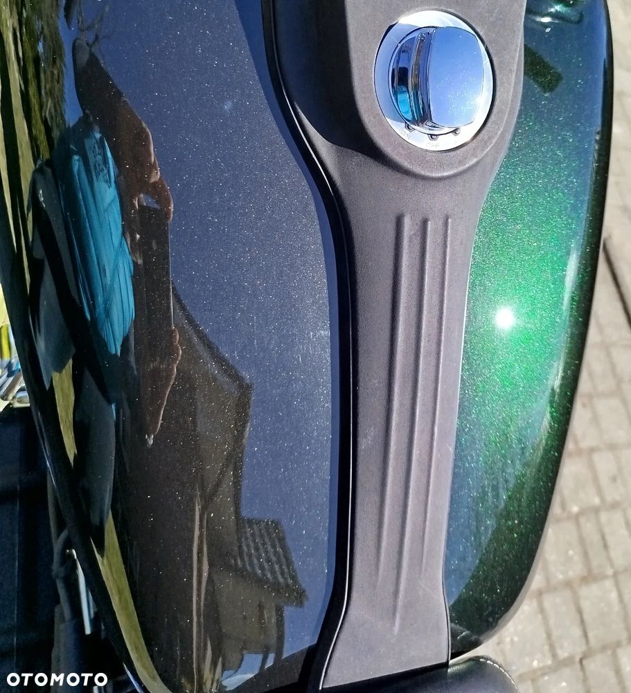 Harley-Davidson Dyna Street Bob - 21