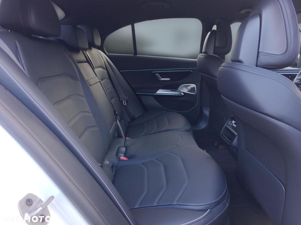 Mercedes-Benz Klasa E - 13