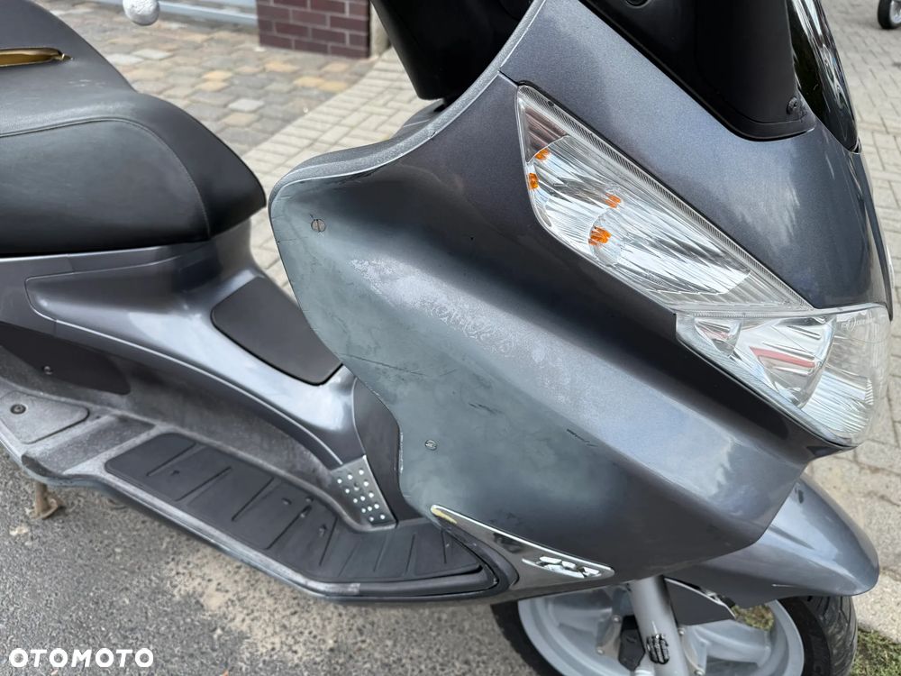 Piaggio X8 - 16