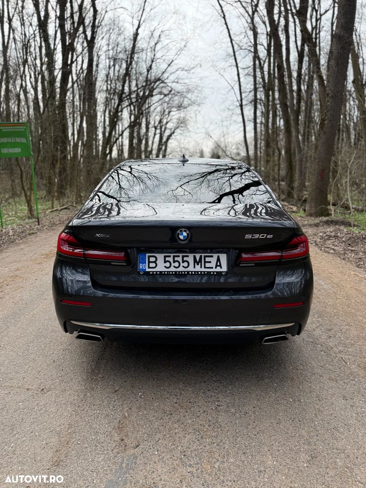 BMW Seria 5 530e xDrive Aut. Luxury Line - 2