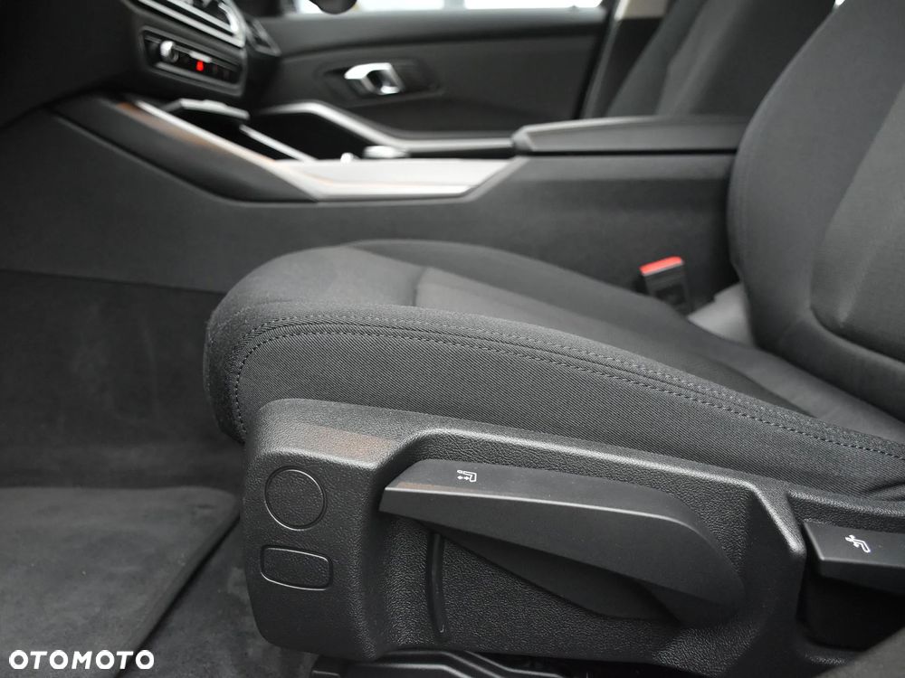 BMW Seria 3 - 14