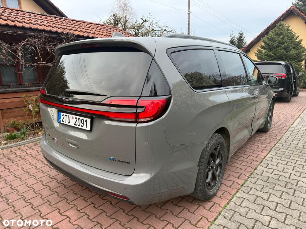 Chrysler Pacifica - 27