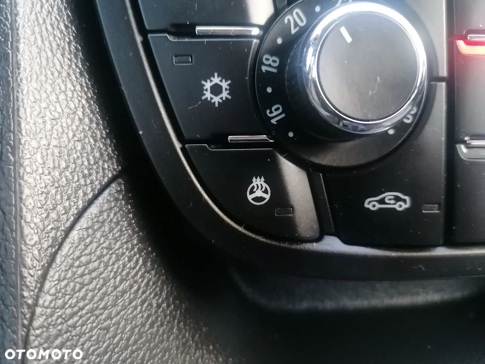 Opel Meriva 1.4 Innovation - 24