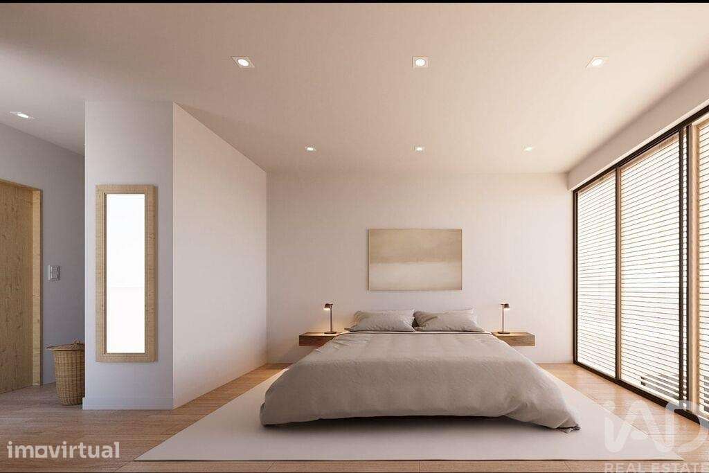 Casa / Villa T3 em Santa Maria, São Pedro e Sobral da Lagoa de 153,00 - Grande imagem: 5/9