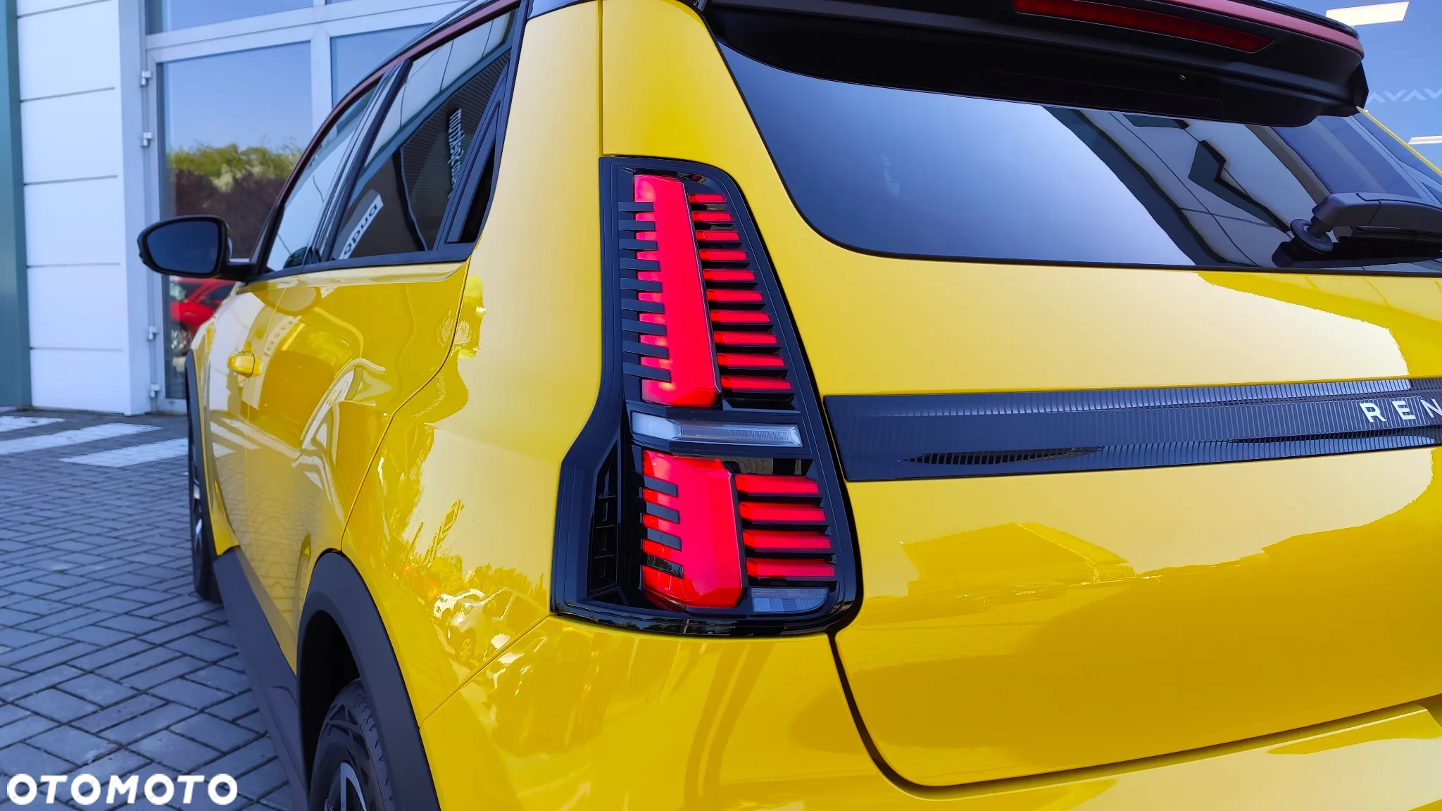 Renault 5 52kWh Comfort Range Techno - 9
