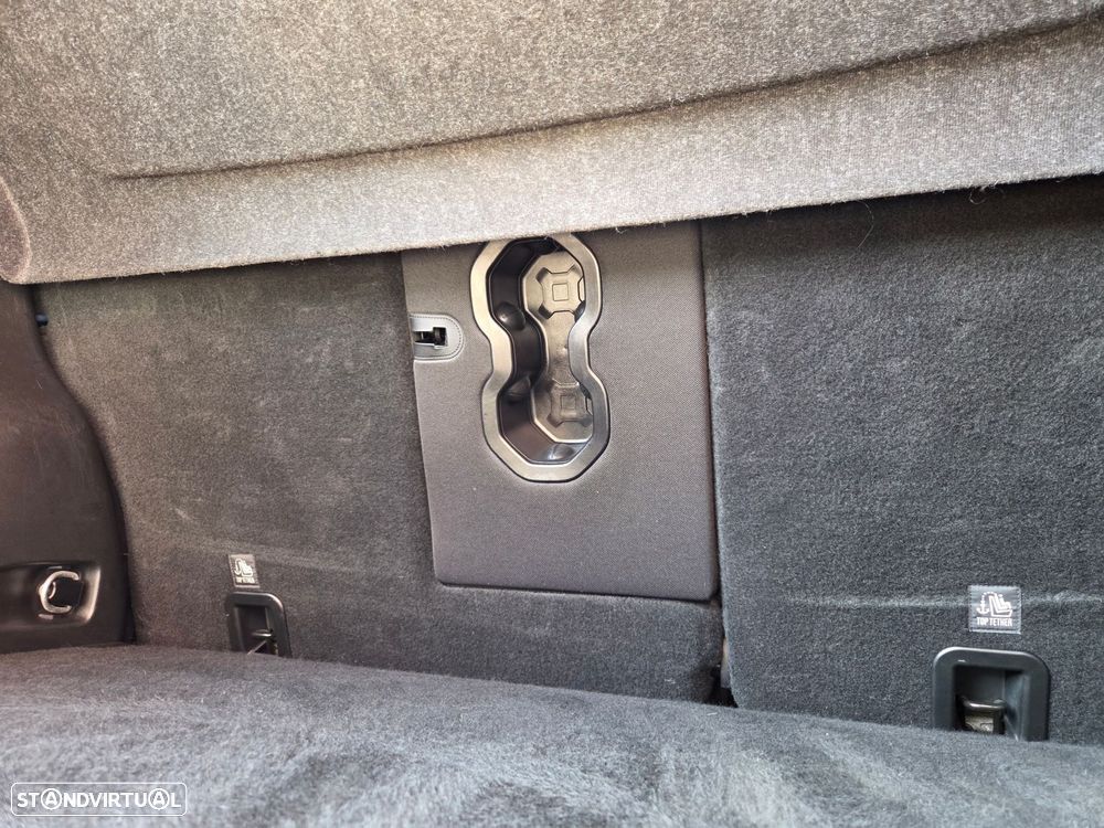 Jeep Renegade 1.0 T Limited - 36