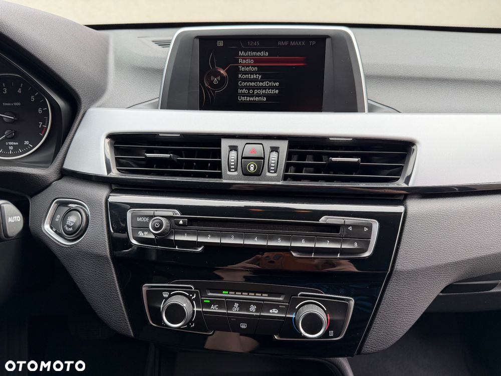 BMW X1 sDrive18i - 11
