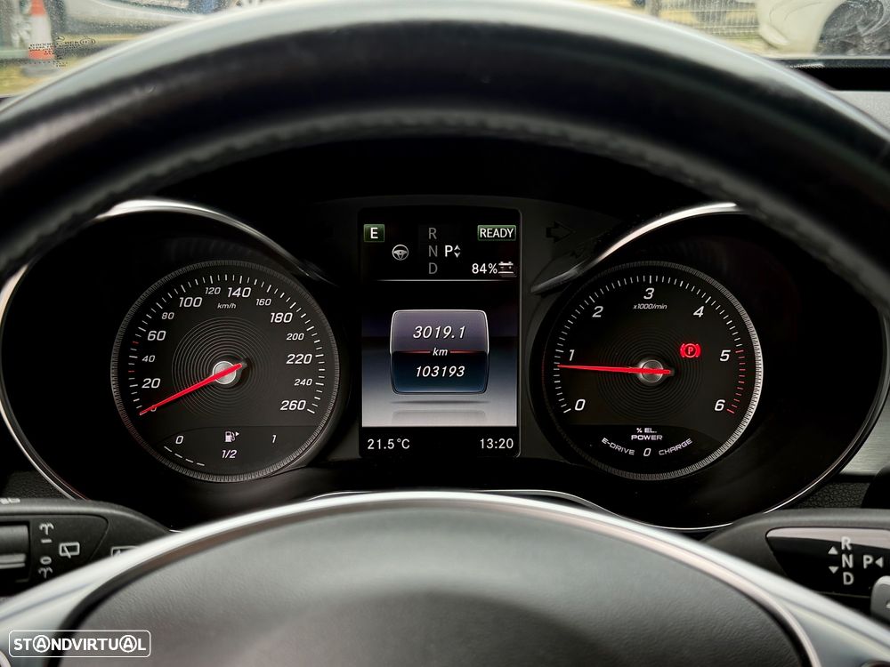 Mercedes-Benz C 300 h AMG Line - 19