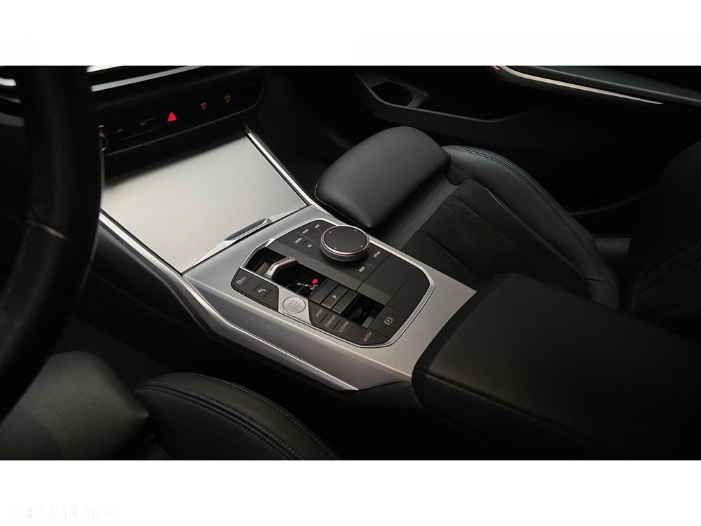 BMW Seria 3 320d xDrive M Sport sport - 22