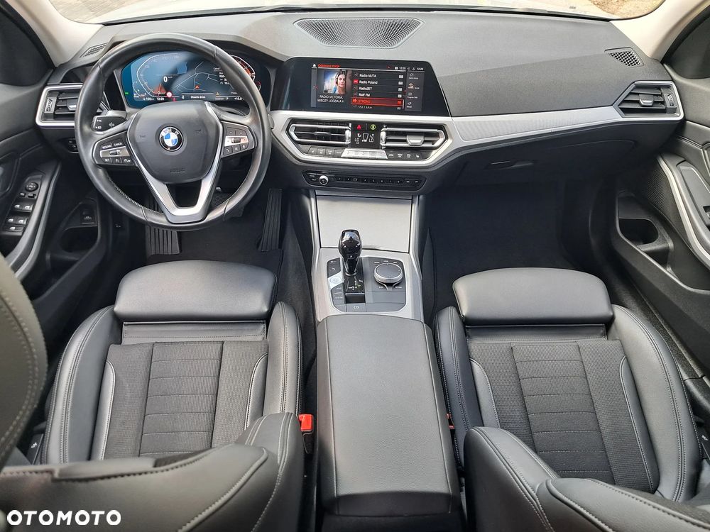 BMW Seria 3 318d Edition Luxury Line Purity - 18