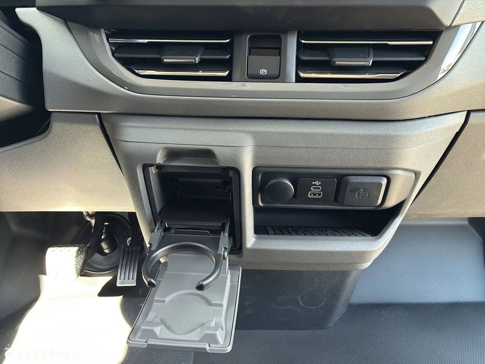 Volkswagen Transporter TT7 Furgon PanAmericana/AUTOMAT 2,0 l TDI 170 KM r. o. 3500 mm - 34