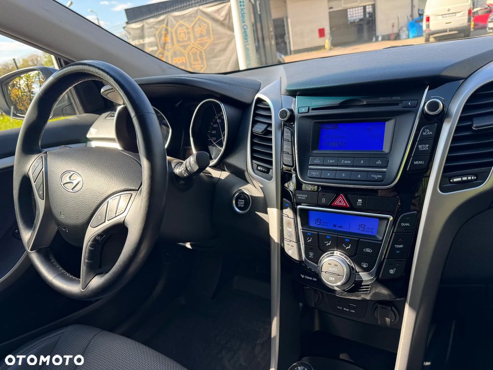 Hyundai i30 1.6 CRDI DCT Premium - 27