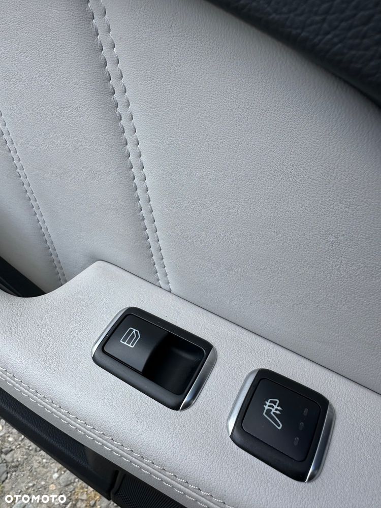 Mercedes-Benz Klasa E 350 BlueTEC 4Matic 7G-TRONIC - 11