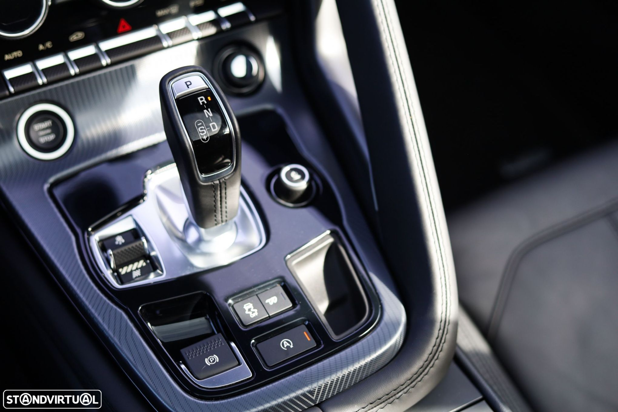 Jaguar F-Type 2.0 i4 R-Dynamic - 19