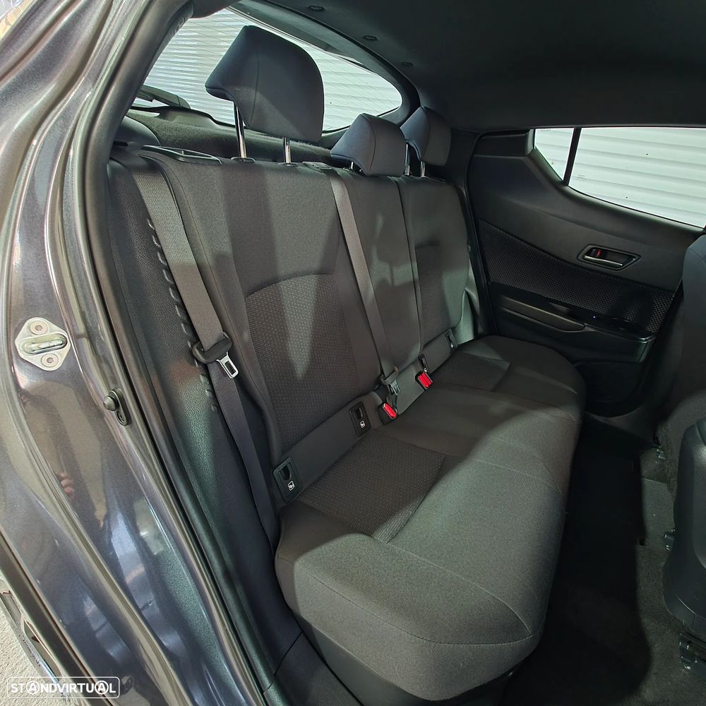 Toyota C-HR 1.8 Hybrid Square Collection - 21