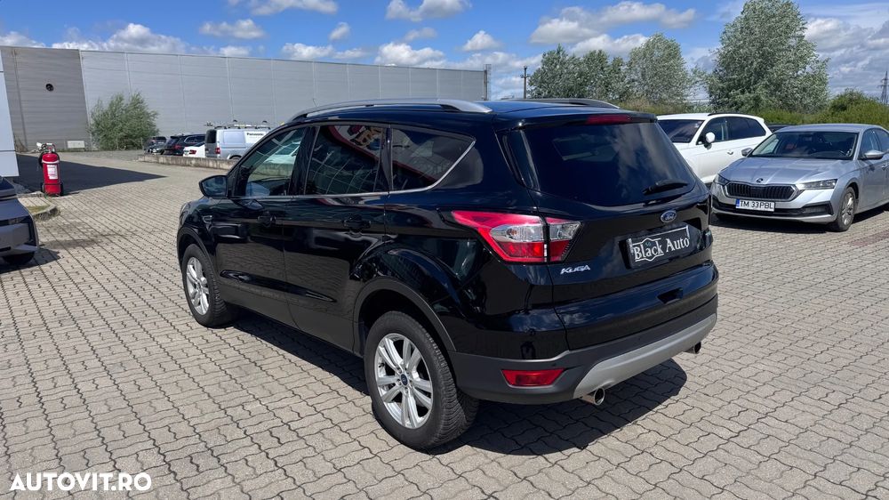 Ford Kuga 1.5 EcoBoost 2x4 Cool & Connect - 3