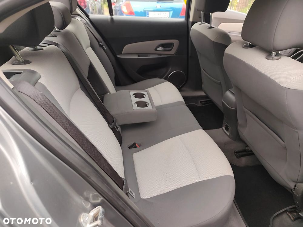 Chevrolet Cruze 1.6 - 15