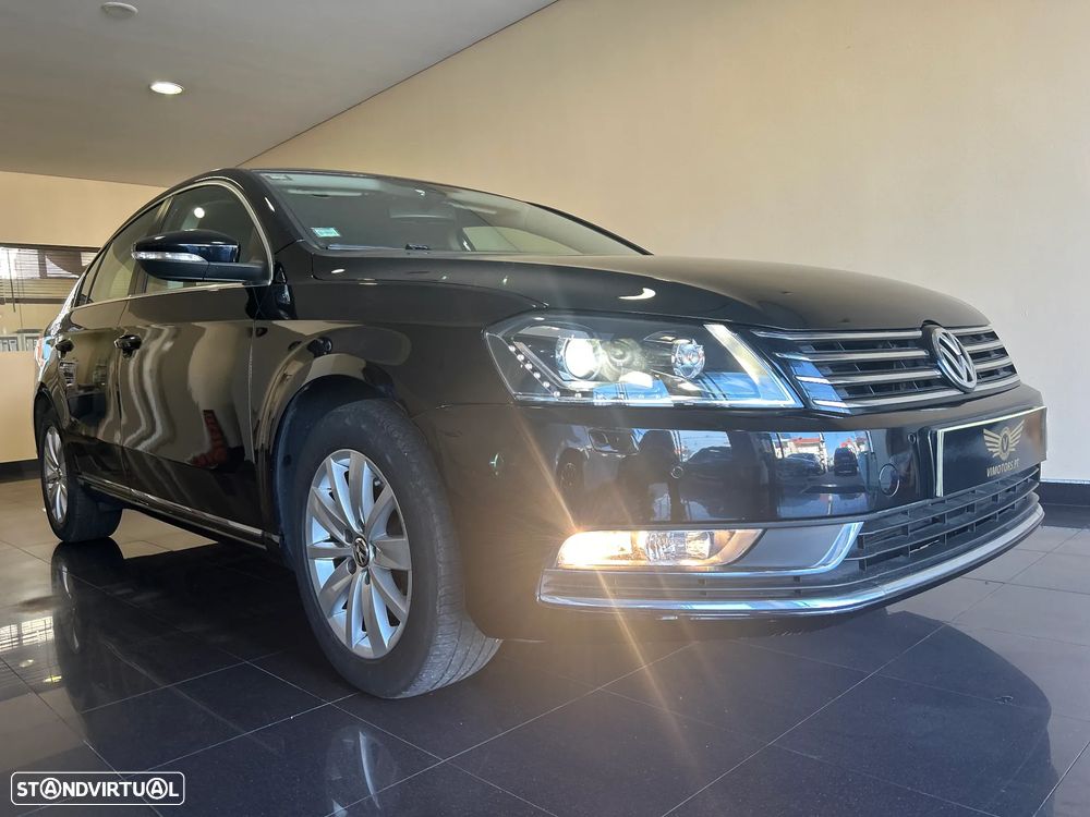 VW Passat 2.0 TDI BlueMotion Trendline - 4