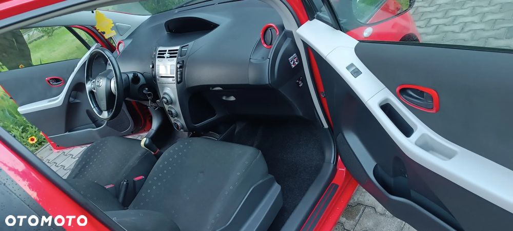 Toyota Yaris - 6
