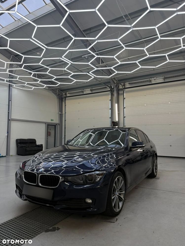 BMW Seria 3 - 12