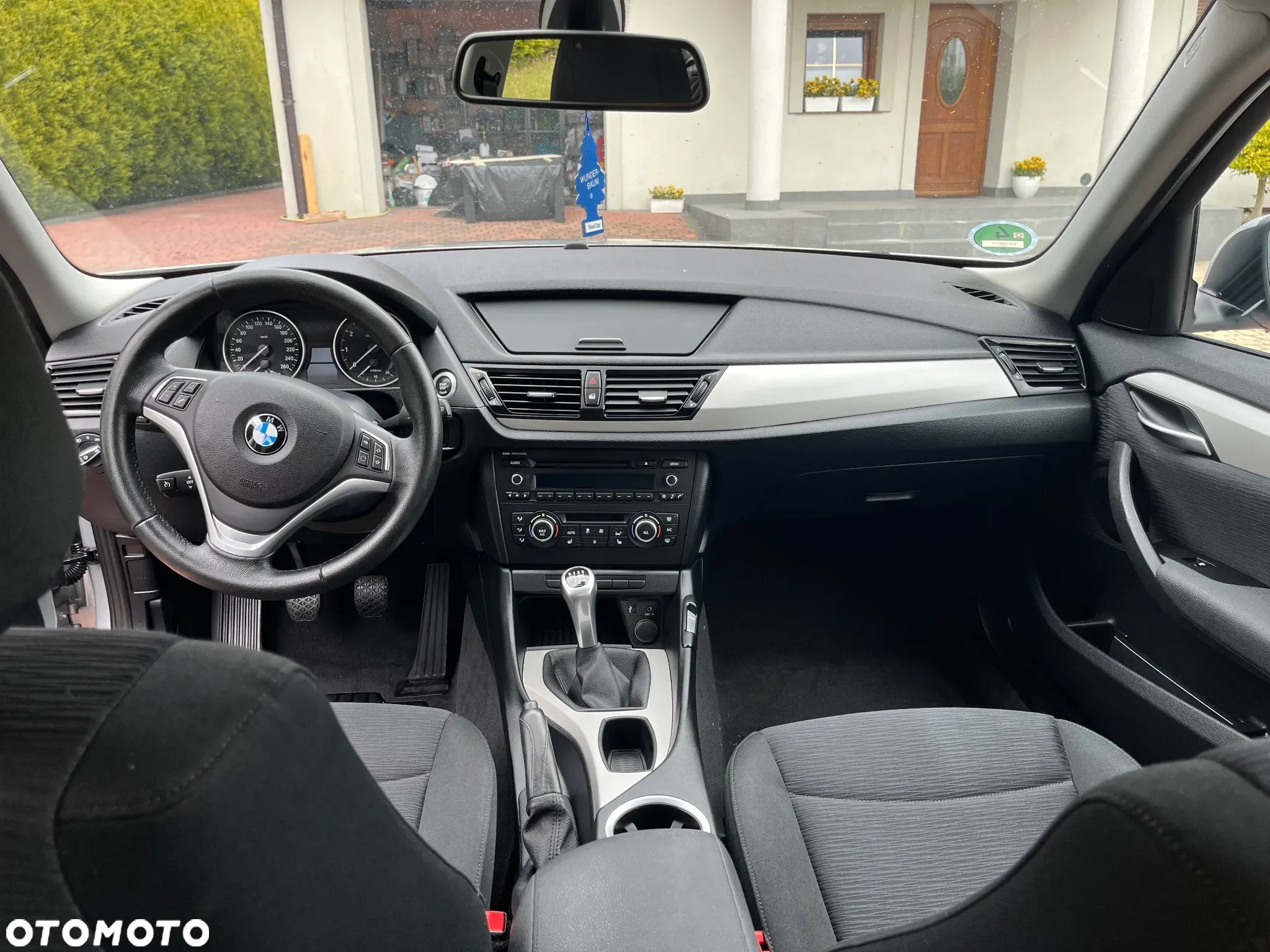BMW X1 sDrive18i - 16