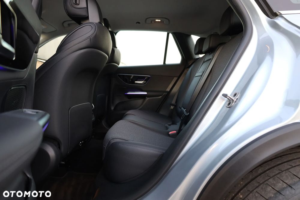 Mercedes-Benz GLC 300 e 4-Matic Avantgarde - 27