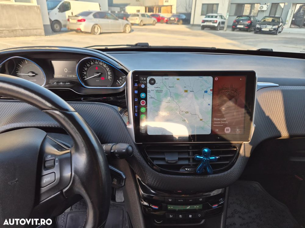 Peugeot 2008 PureTech 110 Stop&Start Allure - 8