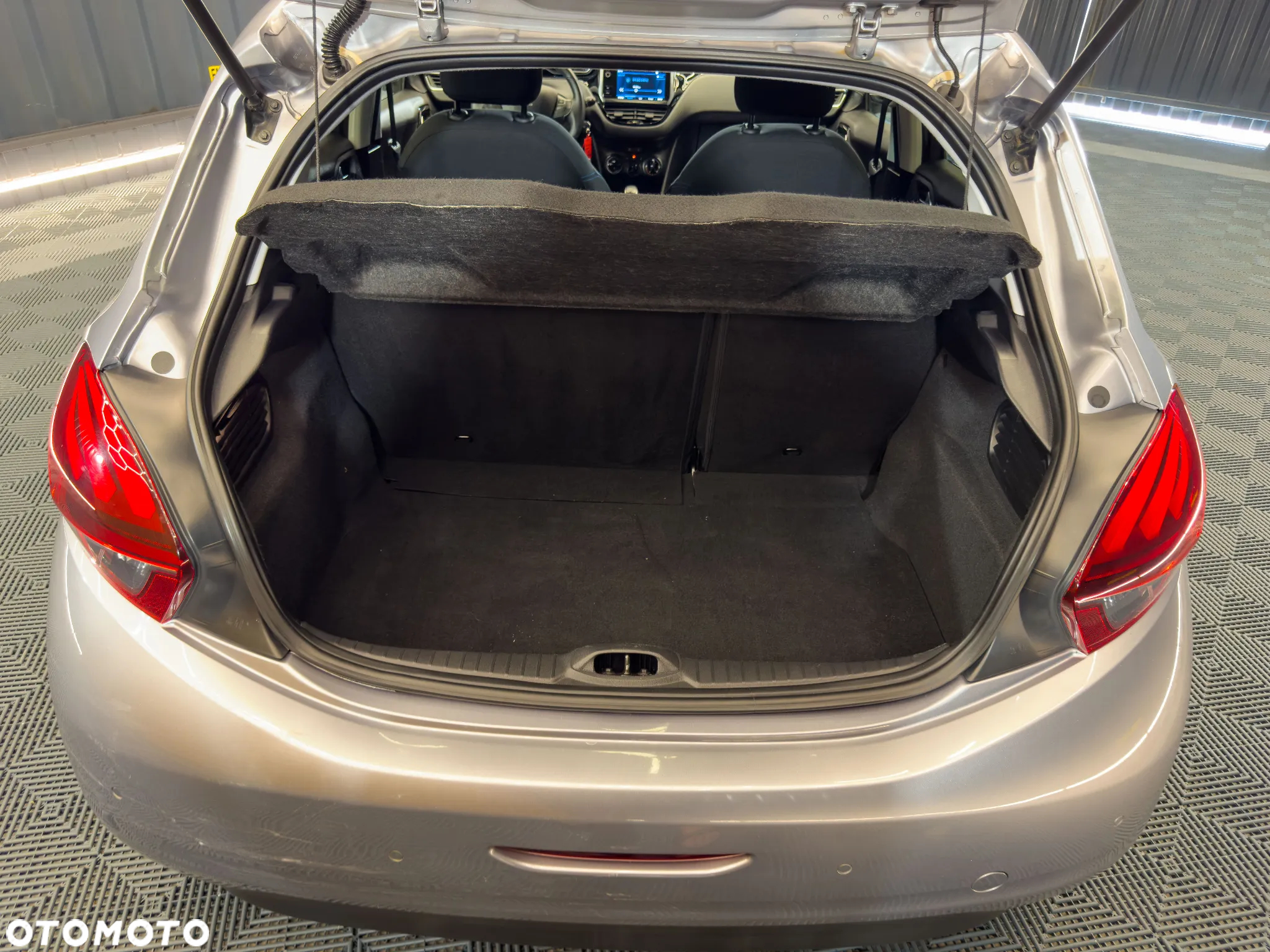 Peugeot 208 PureTech 82 Start & Stop Style - 12