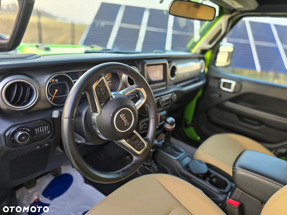 Jeep Wrangler - 15