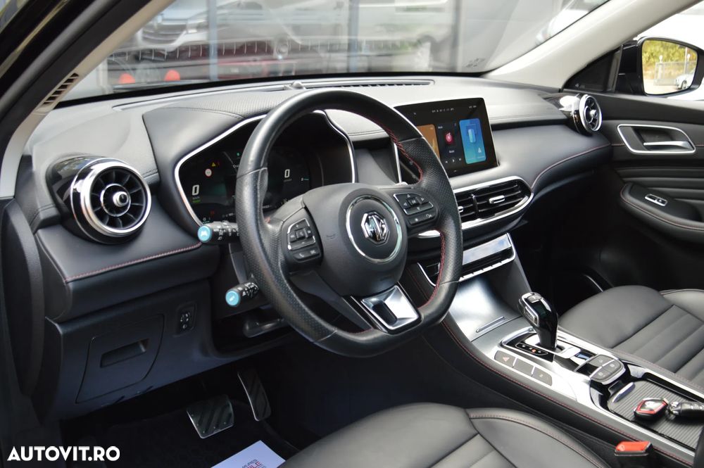 MG EHS 1.5T-GDI PHEV Luxury - 14
