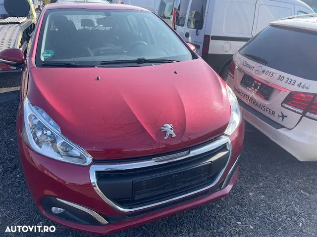 Dezmembrez Peugeot 208 an 2018 1.2 Benzina Euro 6 Pure tech - 2