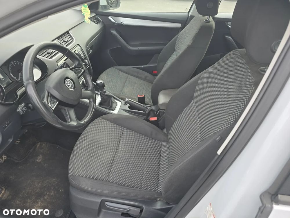 Skoda Octavia 1.6 TDI DPF Ambition - 13