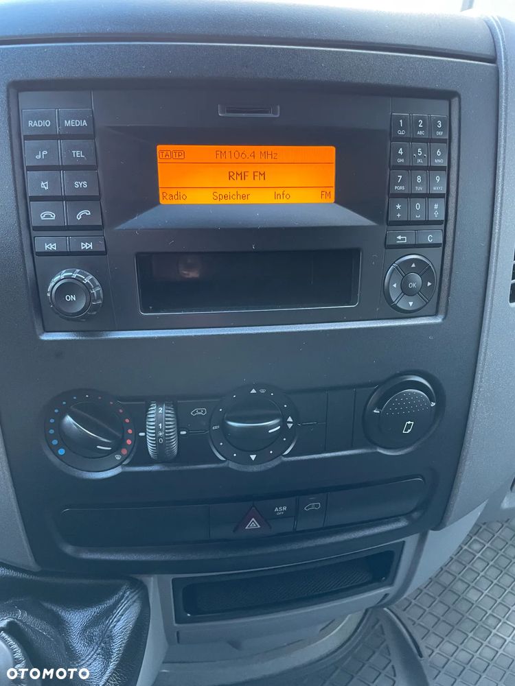 Mercedes-Benz SPRINTER - 11