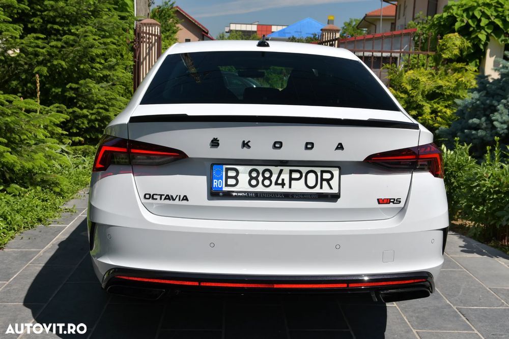 Skoda Octavia 2.0 TSI DSG RS - 37