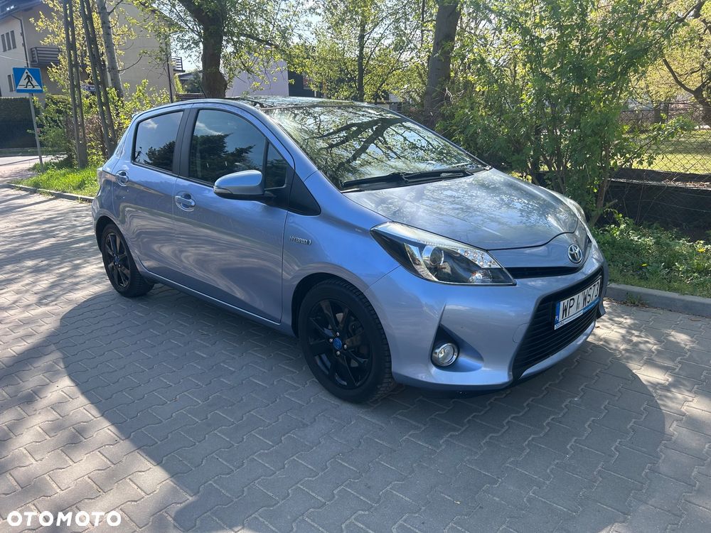 Toyota Yaris Hybrid 100 Premium - 1