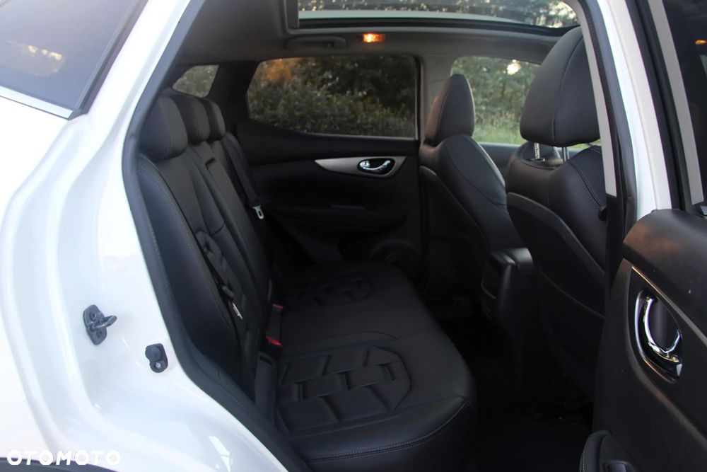 Nissan Qashqai 1.3 DIG-T Tekna - 17