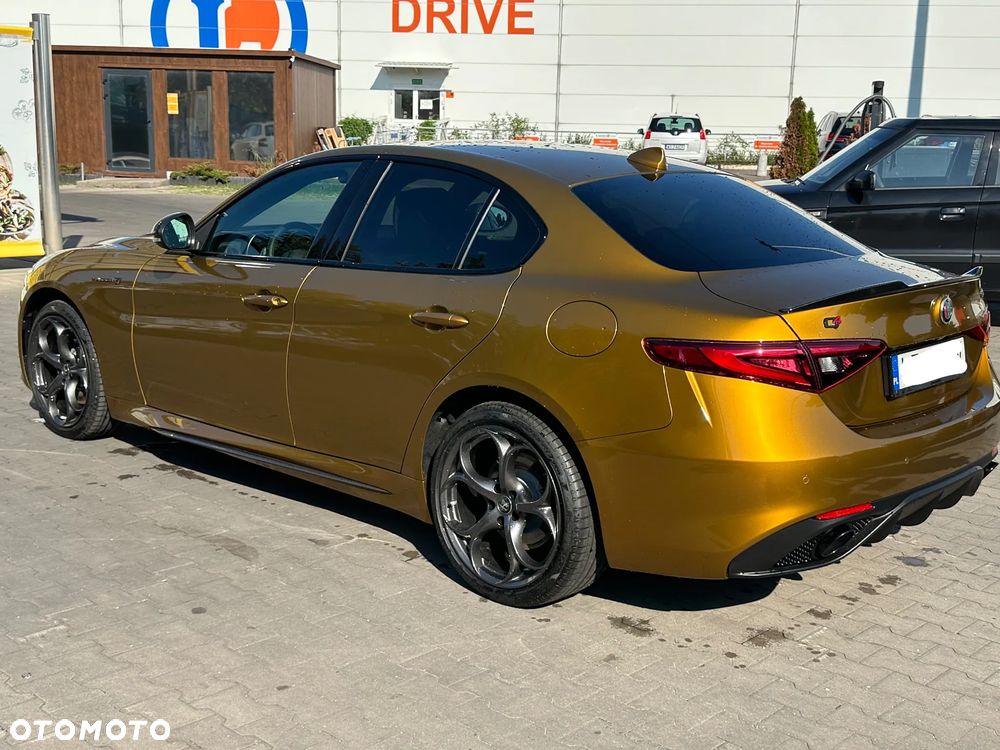 Alfa Romeo Giulia - 5